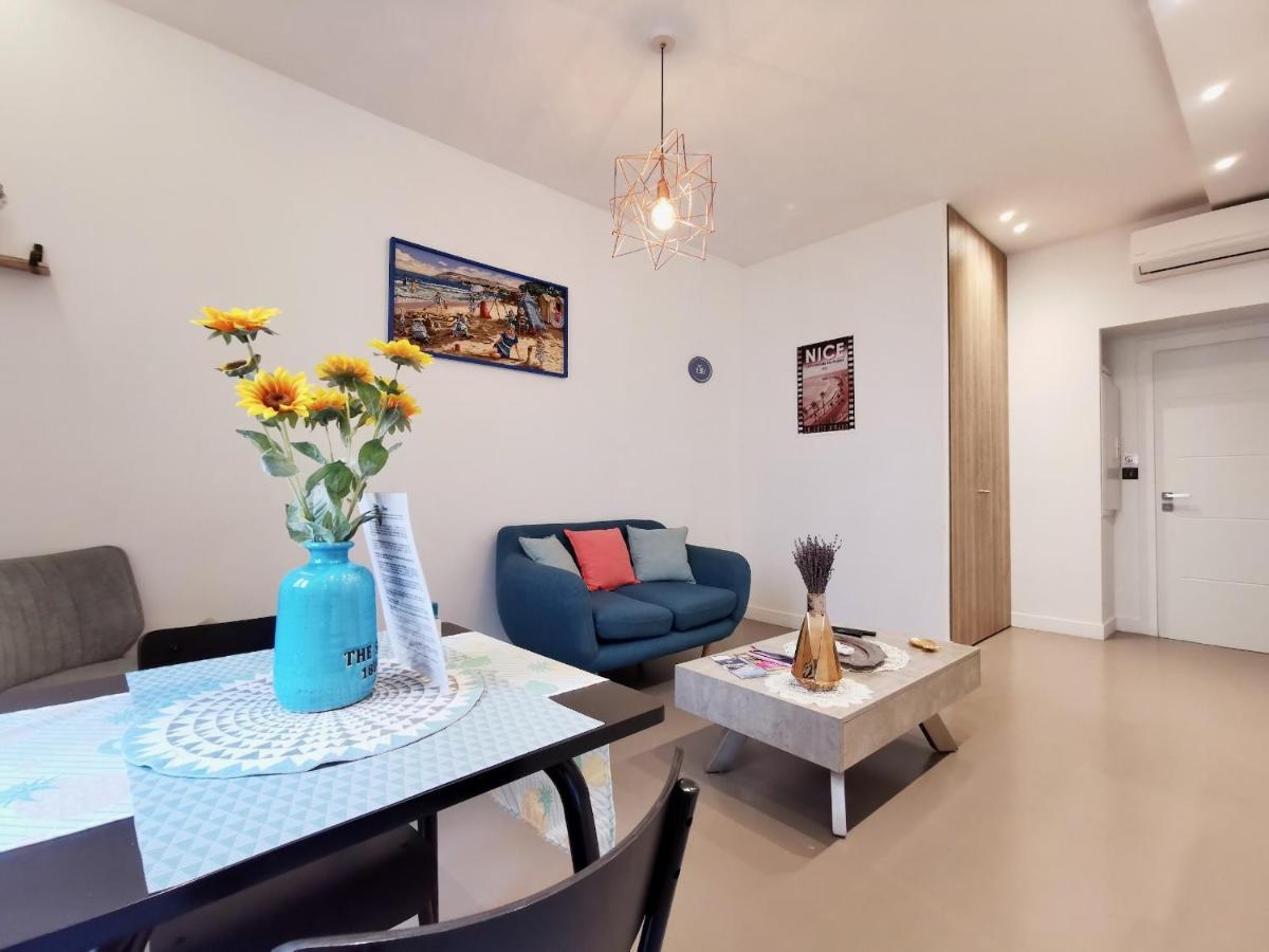 Le Petit Balcon By Booking Guys Ница Екстериор снимка